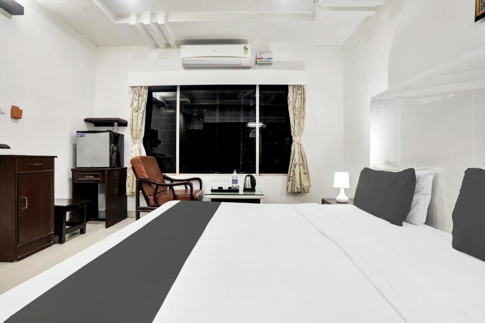 Отель Townhouse Eluru Экстерьер фото